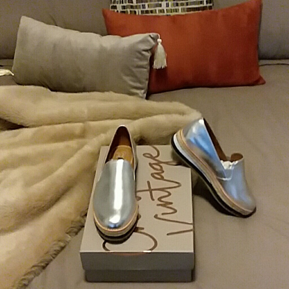 Crown Vintage Metallic Silver Slip on